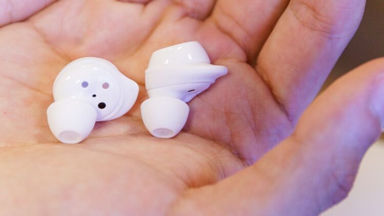 mercado-livre-faz-queima-de-fone-de-ouvido-galaxy-buds-core-da-samsung