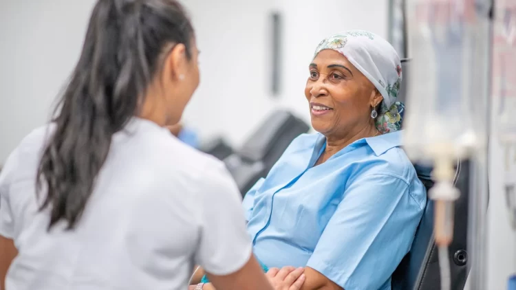 tratamento-contra-o-cancer-em-goias-passa-de-21-mil-consultas-e-6-mil-quimioterapias-–-curta-mais